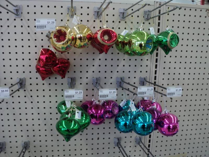 lot 224 image: Christmas Ornaments  Misc Lot app...