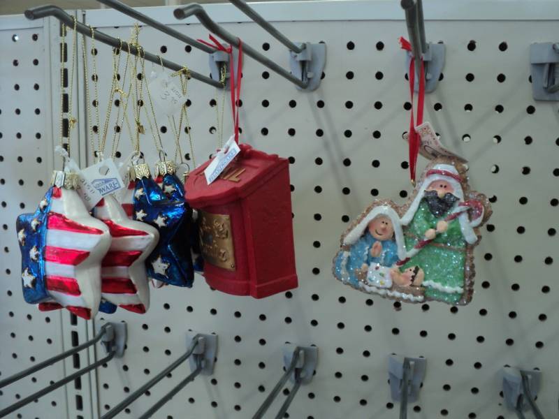 lot 225 image: Christmas Ornaments  Misc Lot app...