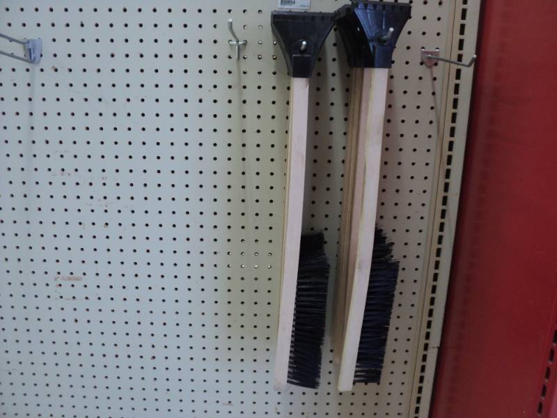 lot 250 image: 16 Ice Scrapers...