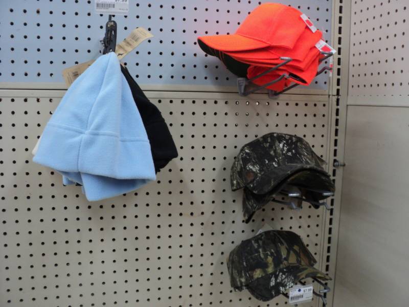 lot 264 image: Misc Hats  7 Ladies Hats, 5 Camo, ...