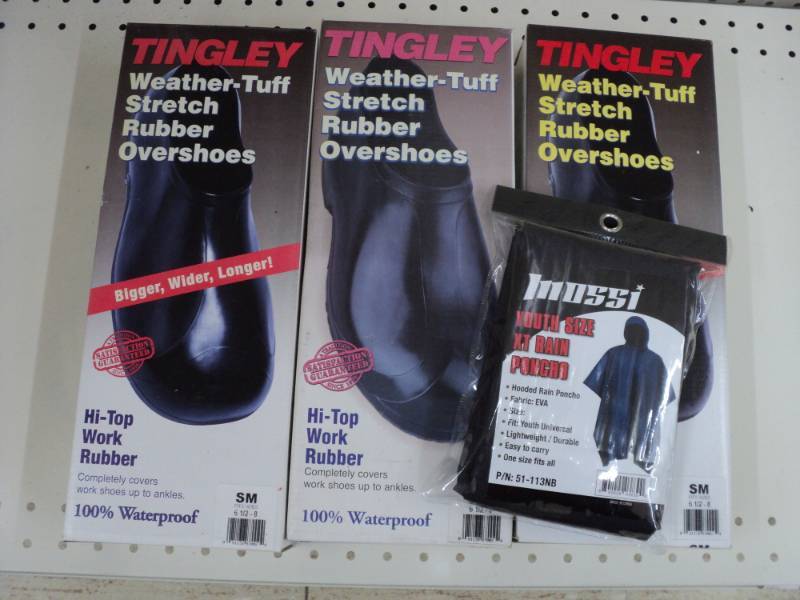 lot 267 image: Lot of 4  Weather tuff Stretch Rub...