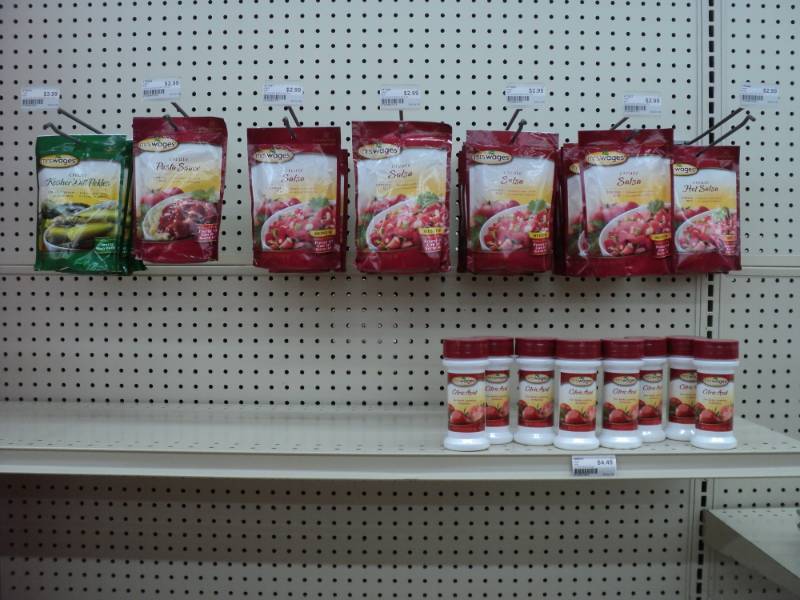 lot 329 image: 6 Pickles Mix, 26 Salsa Tomato Mix...