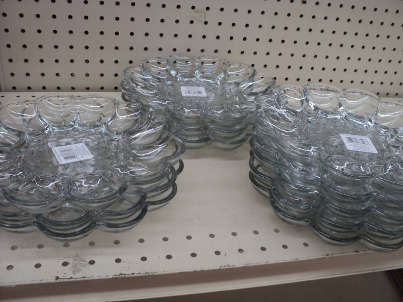 lot 330 image: 11 Egg Plates...