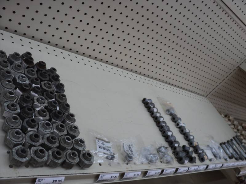 lot 332 image: Misc  Galvinized Plugs, Elbows, Te...