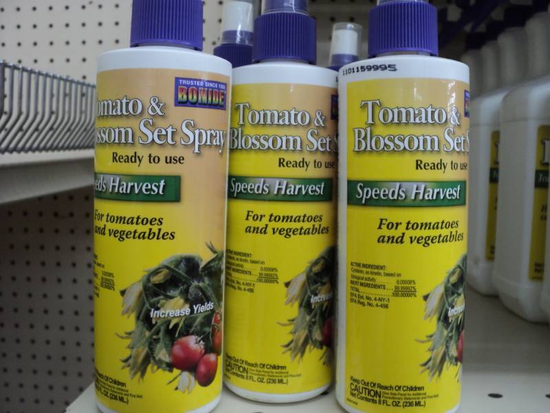 lot 360 image: 5 bottles of Tomato and Blossom Set...