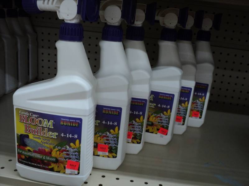 lot 365 image: 6 bottles of Bloom Builder Spray Ap...