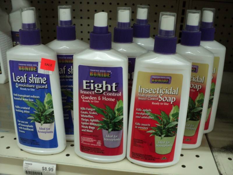 lot 366 image: 2 Leaf Shine, 3 Insect Control, and...