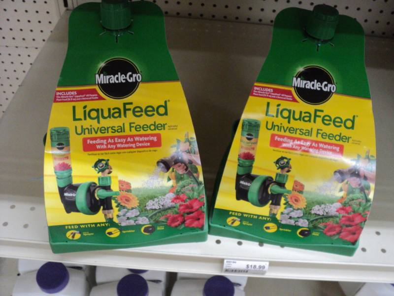 lot 367 image: 2 LiquaFeed Universal Feeders...