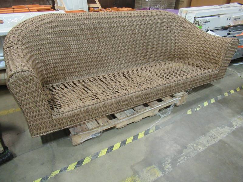 lot 59 image: Rattan Patio Sofa In Need of Some TLC