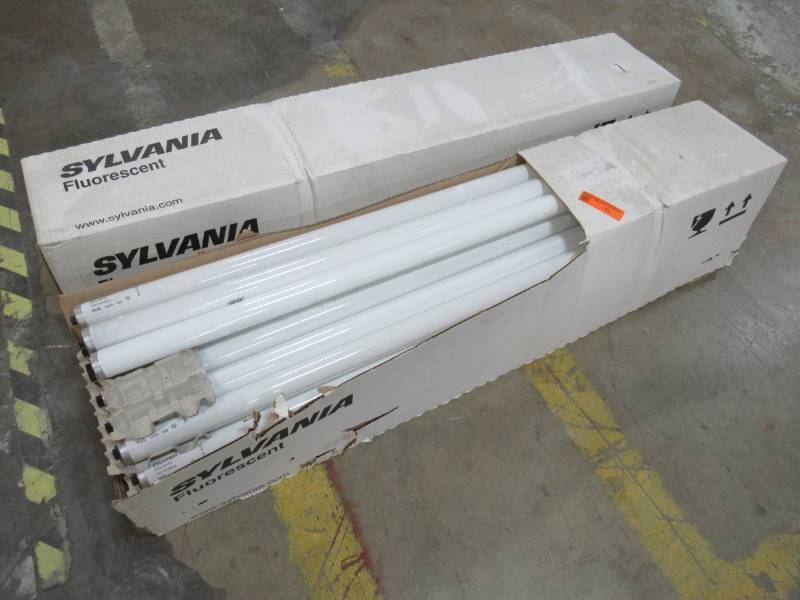 lot 64 image: SYLVANIA 45.91-in Recessed Double Contact (T12) 4200K Cool White Fluorescent Light Bulbs 60W