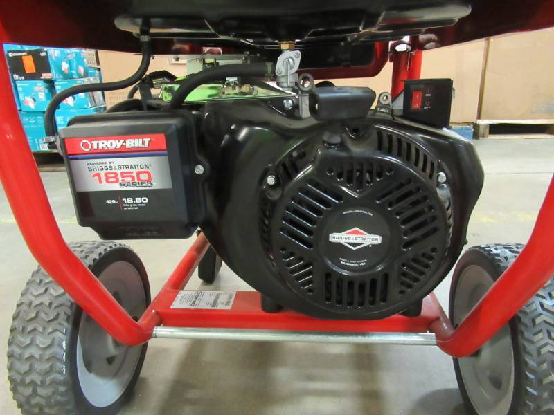 Troy-Bilt 6250-Running-Watt Portable Generator with 420-cc Briggs ...