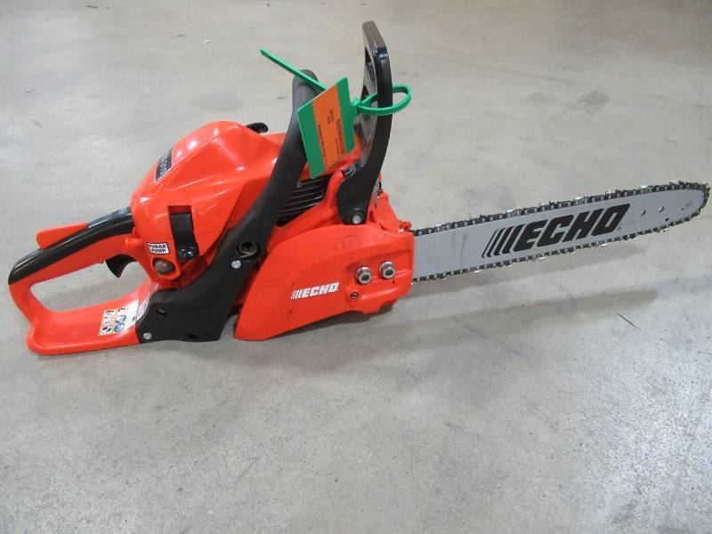 lot 90 image: ECHO 14 in. 30.5cc Gas Chainsaw, CS-310-14. - Slightly Used.
