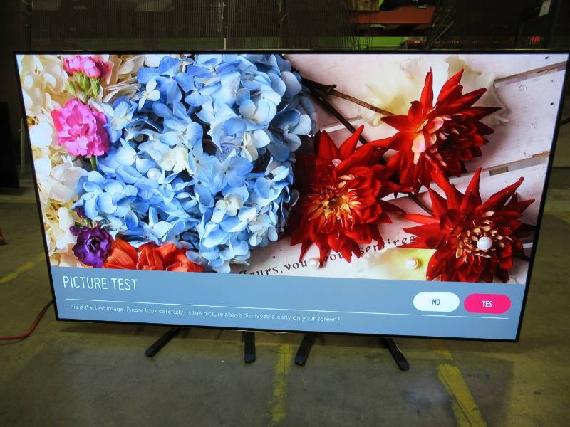 lot 2A image: NEW OUT OF BOX LG 65EF9500 65-Inch 2160p Flat OLED 4K TV With Remote