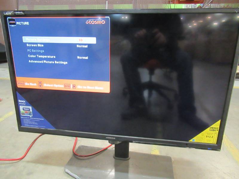 lot 100 image: oCosmo E40 40 LED TV 1080p 60Hz CE4001 HDTV - Older TV Never Used. - No Remote