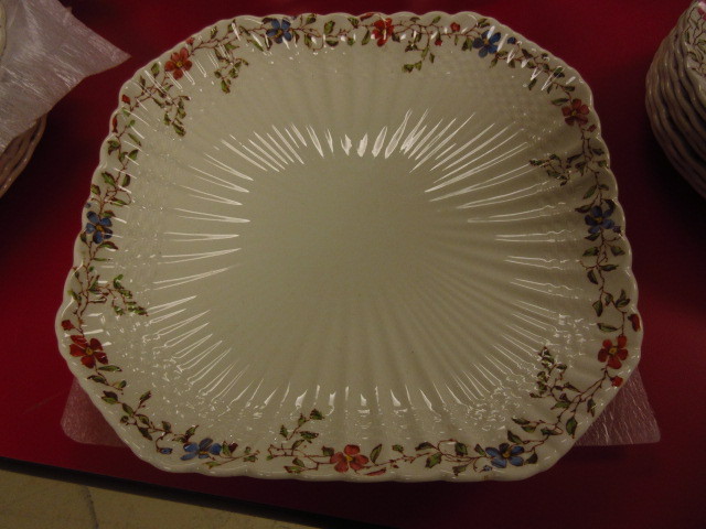 lot 704 image: SPODE WICKER DALE FINE CHINA DINNERWARE