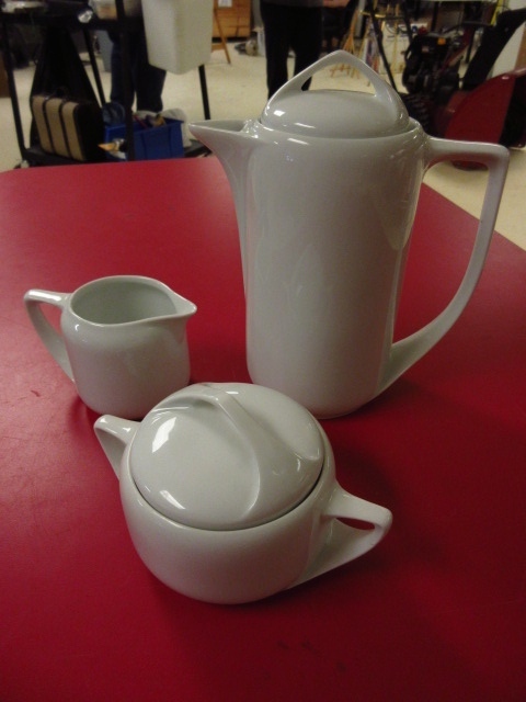 lot 711 image: MCM ROSENTAHL DONATELLO CHOCOLATECOFFEE SERVICE