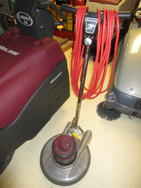 lot 611 image: MINUTEMAN FLOOR SCRUBBER