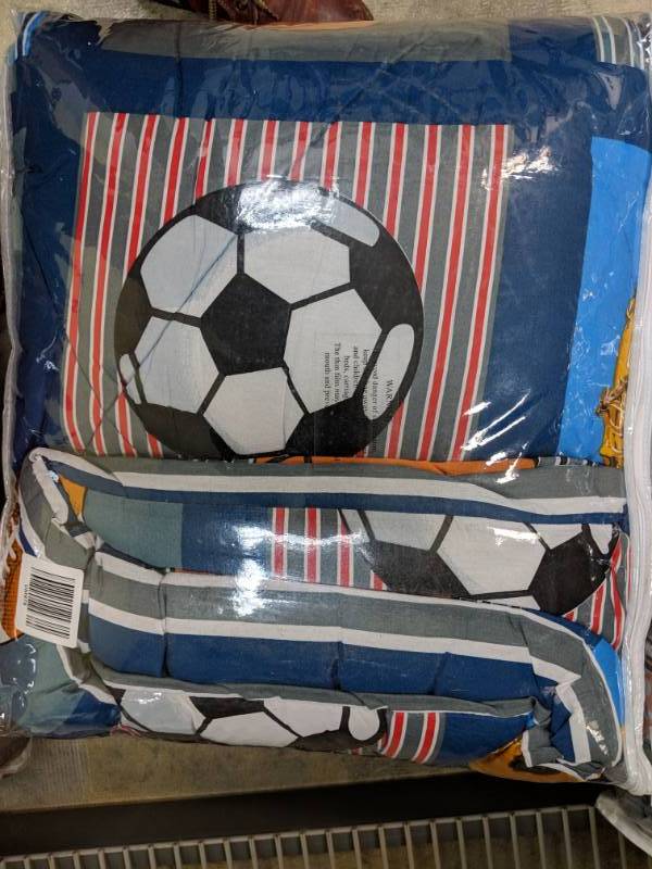 lot 177 image: Kimball Kids Sports Patch 11-Pc. Ensemble - Full Multi