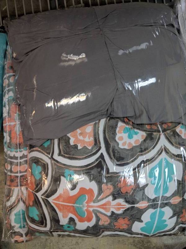 lot 178 image: alcove Ibiza 5-Pc. Quilt Set - Coral King
