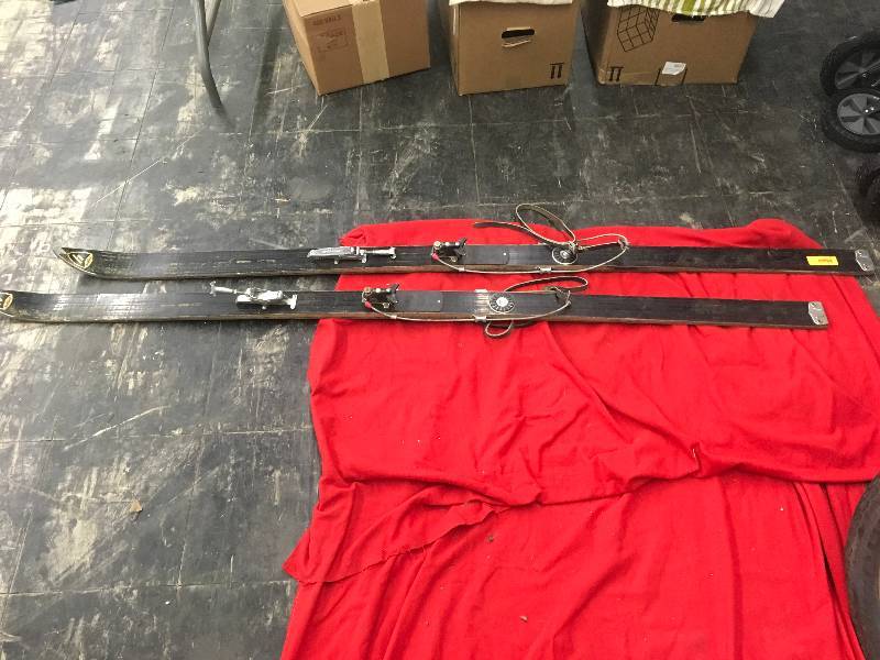 Vintage Skis
