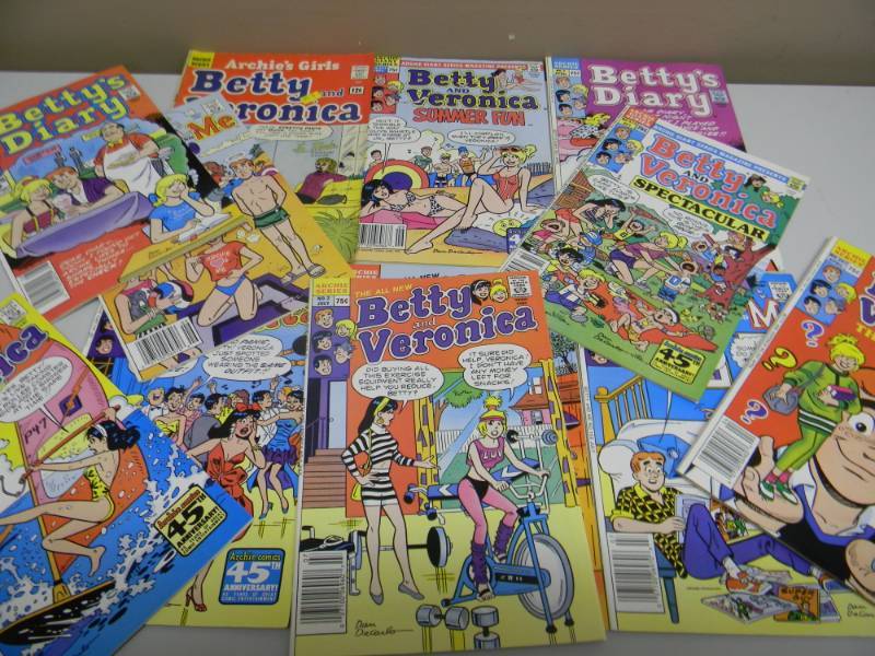 VINTAGE BETTY & VERONICA COLLECTION, 12 - SEE PICTURES