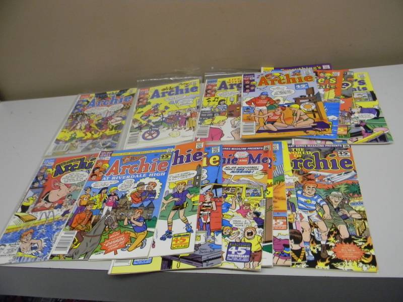 VINTAGE ARCHIE COLLECTION, 19 - AWESOME COLLECTION - SEE PICTURES