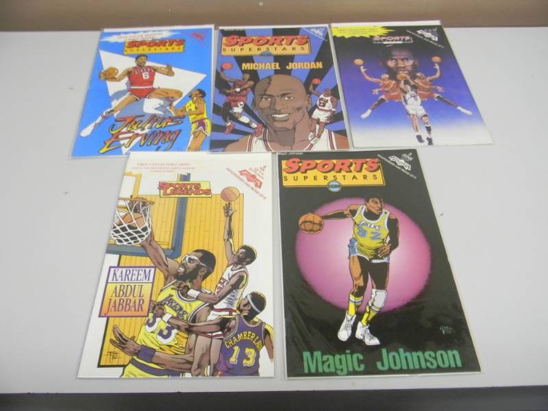 VINTAGE LEGENDS COMICS J.ERVING 1 - M.JORDAN 2 - K.A.JABAR 1 - M.JOHNSON 1 - NICE VERY COOL - SEE PICTURES