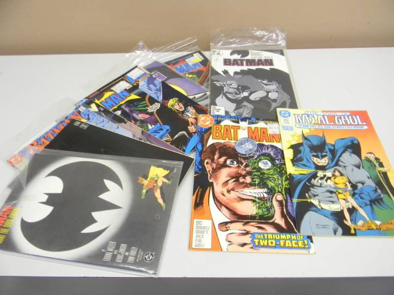 VINTAGE DC COMICS BATMAN 11 - NICE VERY COOL - SEE PICTURES