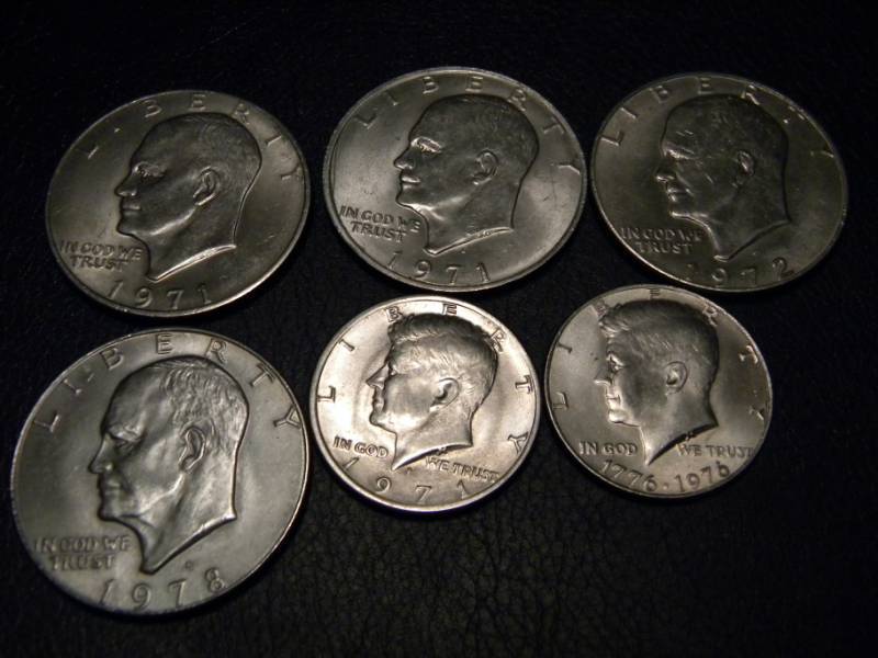 lot 67 image: 4 Eisenhower Dollars & 2 Kennedy Half Dollars