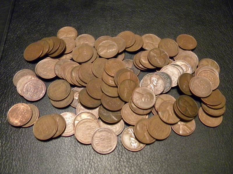 lot 79 image: 100 Wheat Back Pennies