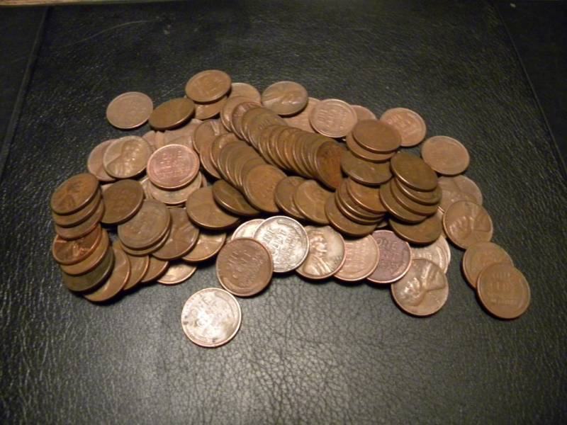 lot 80 image: 100 Wheat Back Pennies