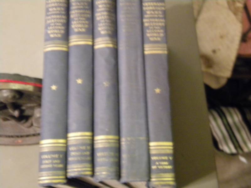 lot 110 image: 5 Vintage VFW World War 2 Books