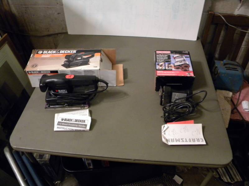lot 121 image: Black & Decker 13 Sheet Finish Sander and Craftsman 3-D Sander
