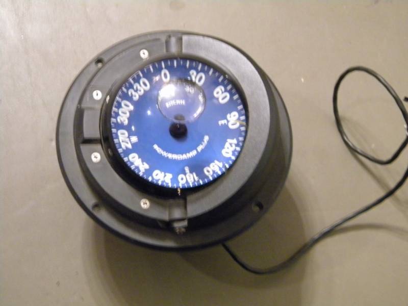 lot 123 image: Ritchie Navigation Compass