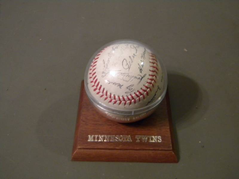 lot 125 image: MN Twins Autographed Baseball