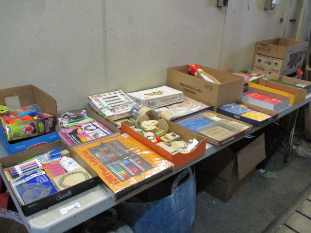 lot 35 image: Crafts
