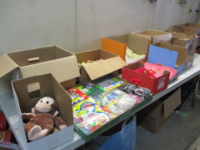 lot 42 image: Toys and Kids Stuff