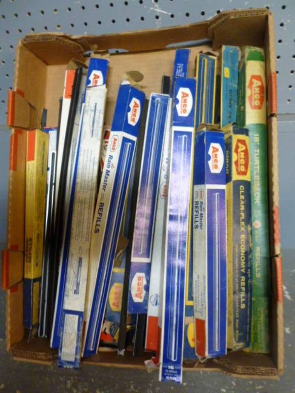 lot 22 image: New Vintage Wiper Blades