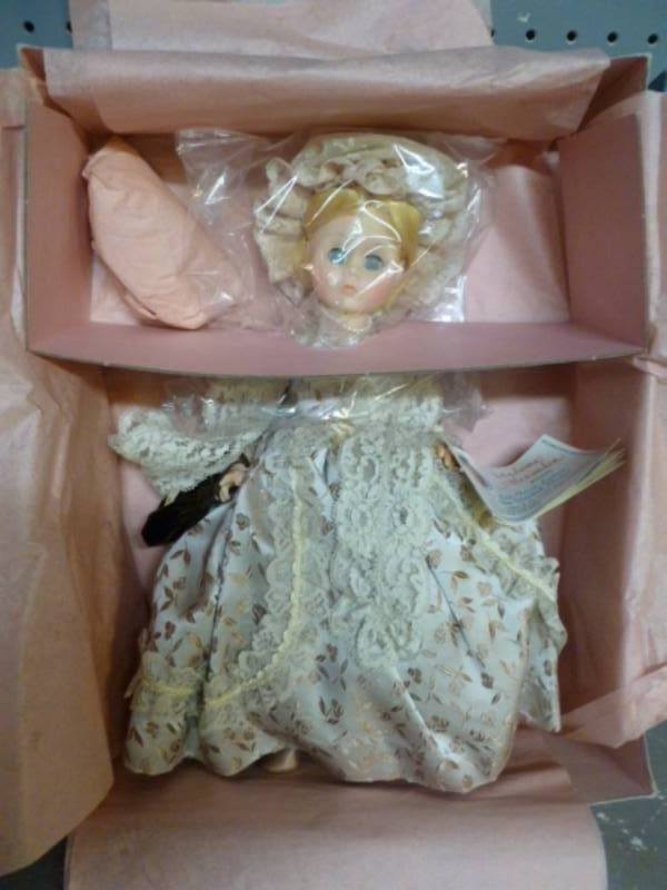 lot 28 image: New Vintage Madame Alexander Doll