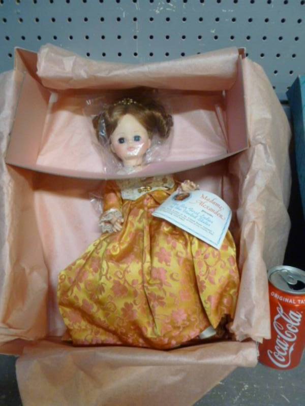 lot 29 image: New Vintage Madame Alexander Doll