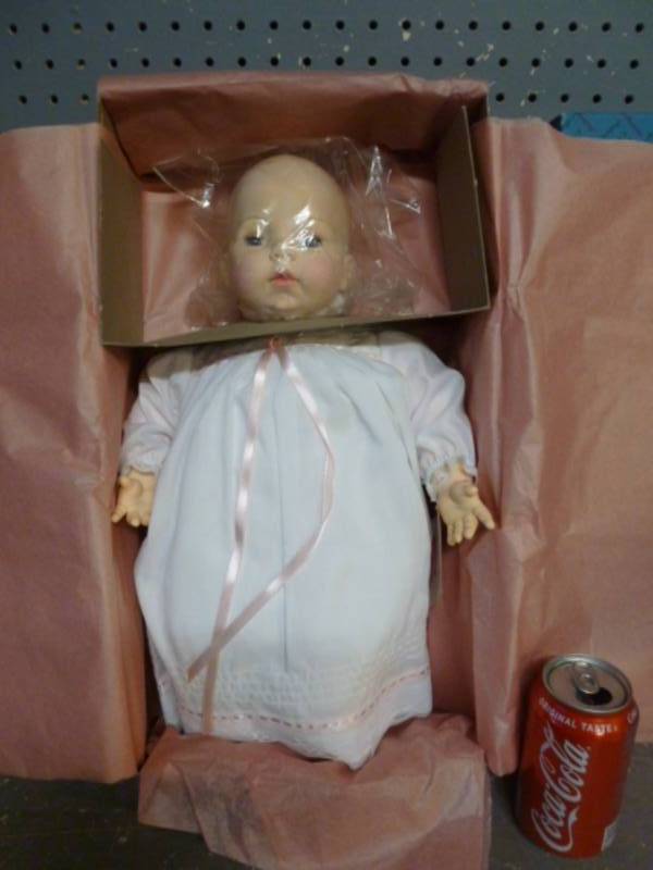 lot 30 image: New Vintage Madame Alexander Doll