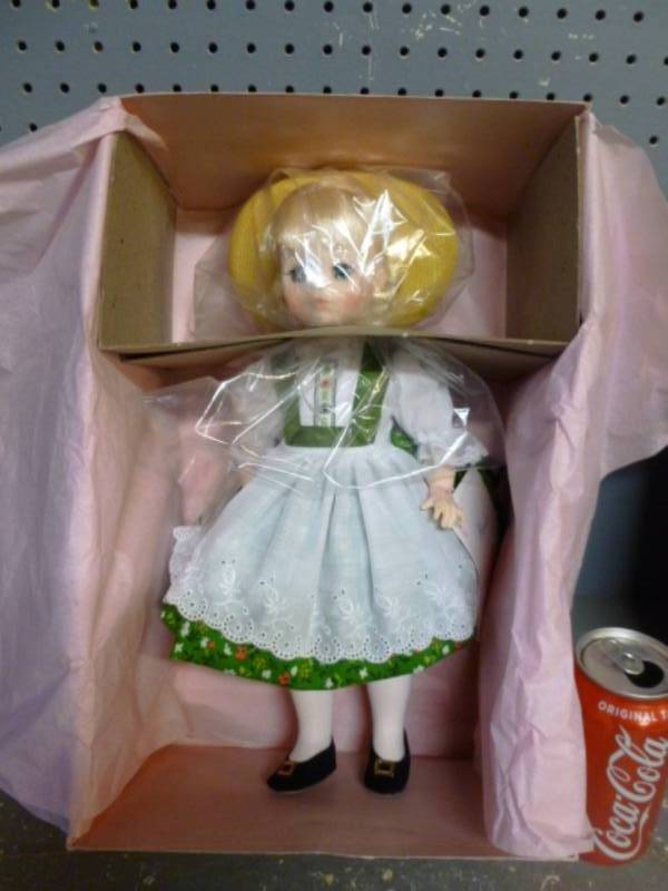 lot 33 image: New Vintage Madame Alexander Doll