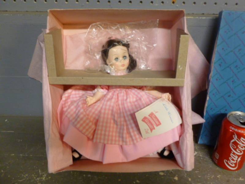 lot 37 image: New Vintage Madame Alexander Doll