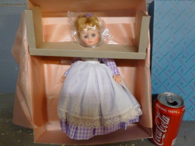 lot 40 image: New Vintage Madame Alexander Doll