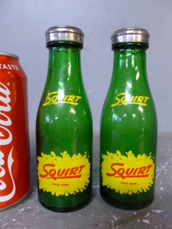 lot 43 image: Vintage Salt And Pepper Set