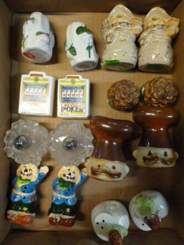 lot 55 image: Salt & Pepper Shaker Sets