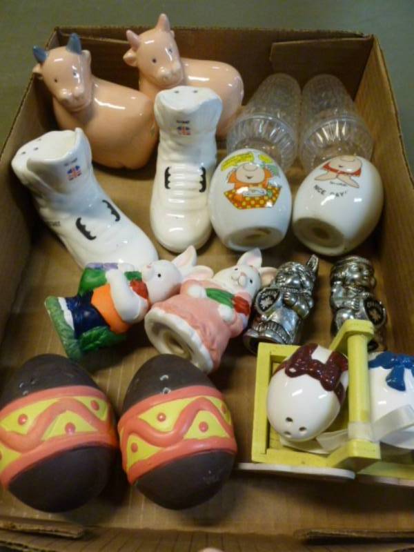 lot 56 image: Salt & Pepper Shaker Sets