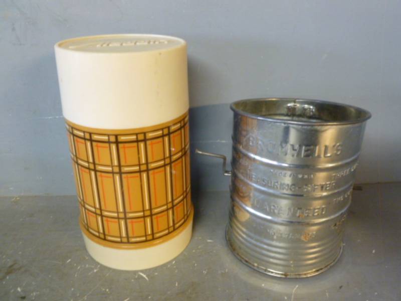 lot 86 image: Vintage Kitchen