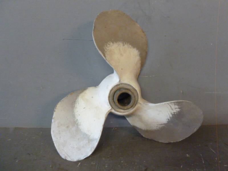 lot 96 image: Vintage Boat Motor Prop
