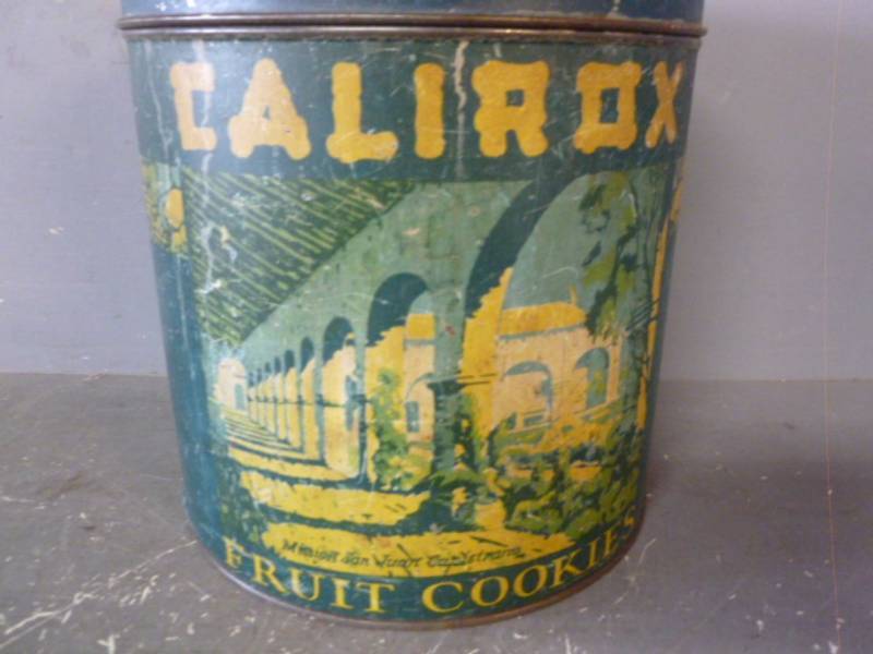 lot 100 image: Vintage Metal Container